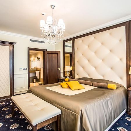 Hotel Palace Marina Dinevi 스베티 블라스 외부 사진