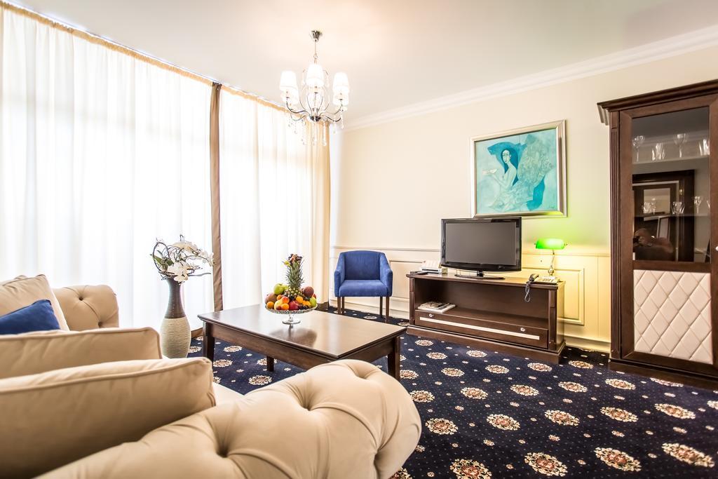 Hotel Palace Marina Dinevi 스베티 블라스 외부 사진