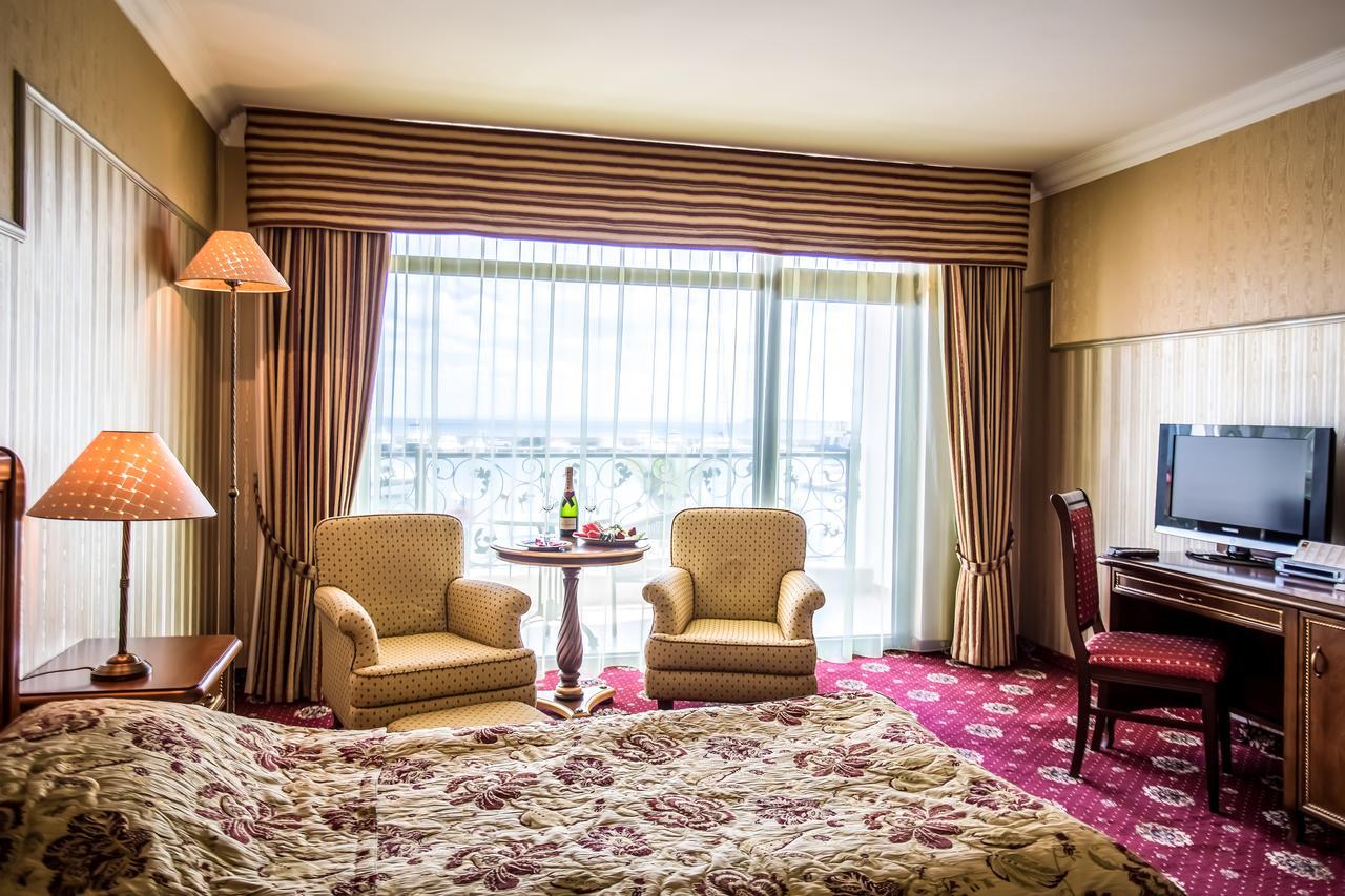 Hotel Palace Marina Dinevi 스베티 블라스 외부 사진